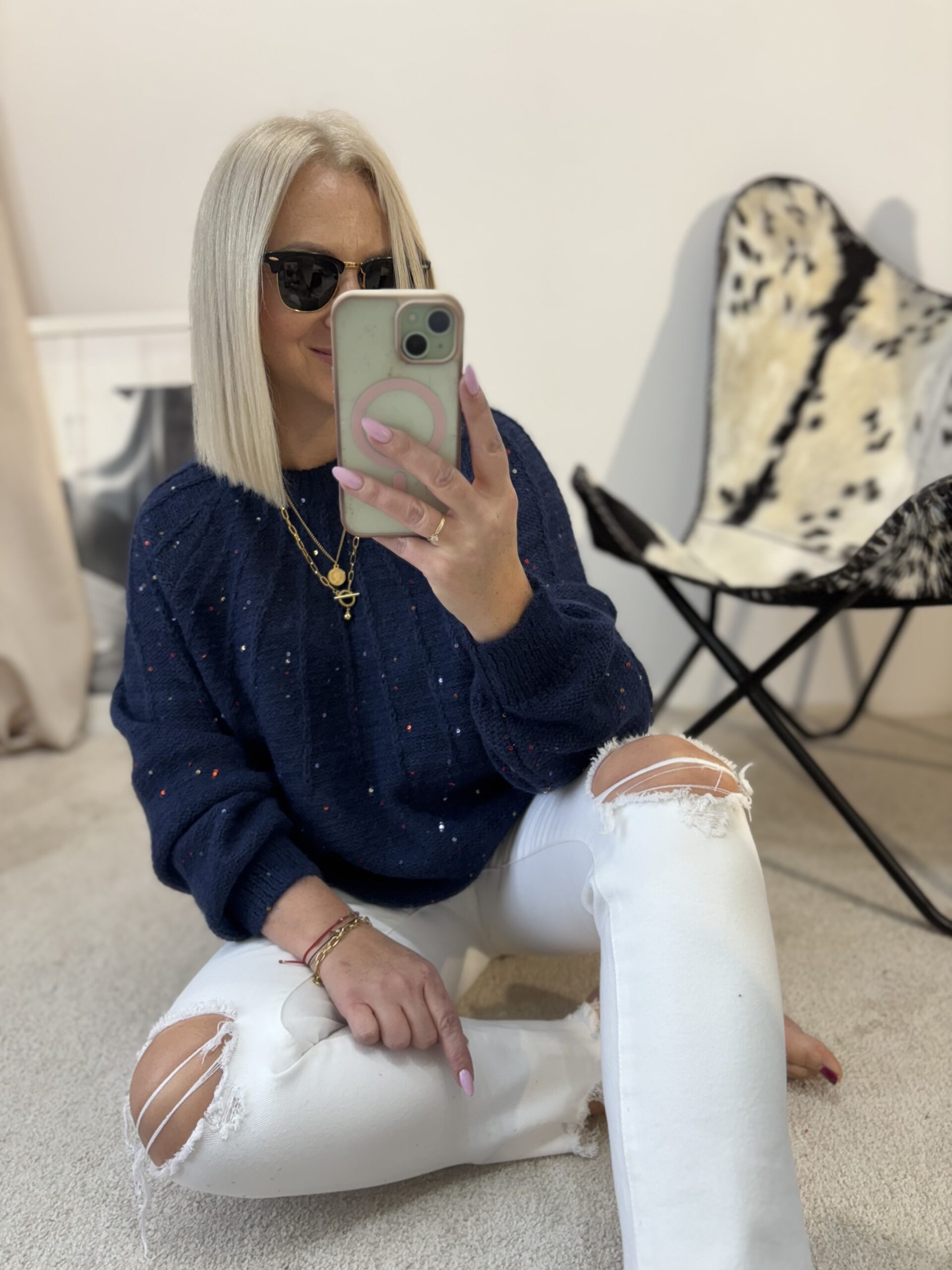 SWETEREK ŚWIĄTECZNY Z WIĄZANIEM GRANAT