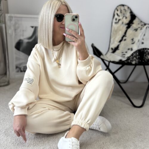 KOMPLET DRESOWY MASEŁKO KREM