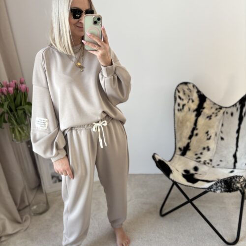 KOMPLET DRESOWY MASEŁKO BEŻ